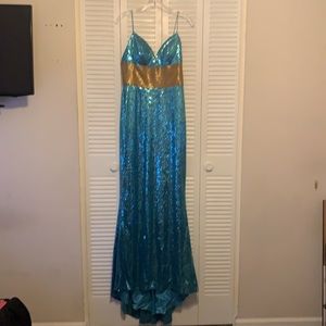 Deals for Used Sherri Hill Dress 